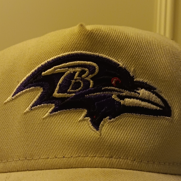 New Era Baltimore Raven Snap Back (A-Frame) - Cream with Chrome Color Dim - Picture 5 of 5